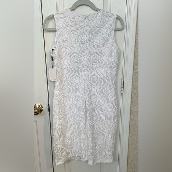 CALVIN KLEIN- NWT, Sz 6 Sleeveless, Solid White Dress With Textured Pattern - Picture 10 of 12